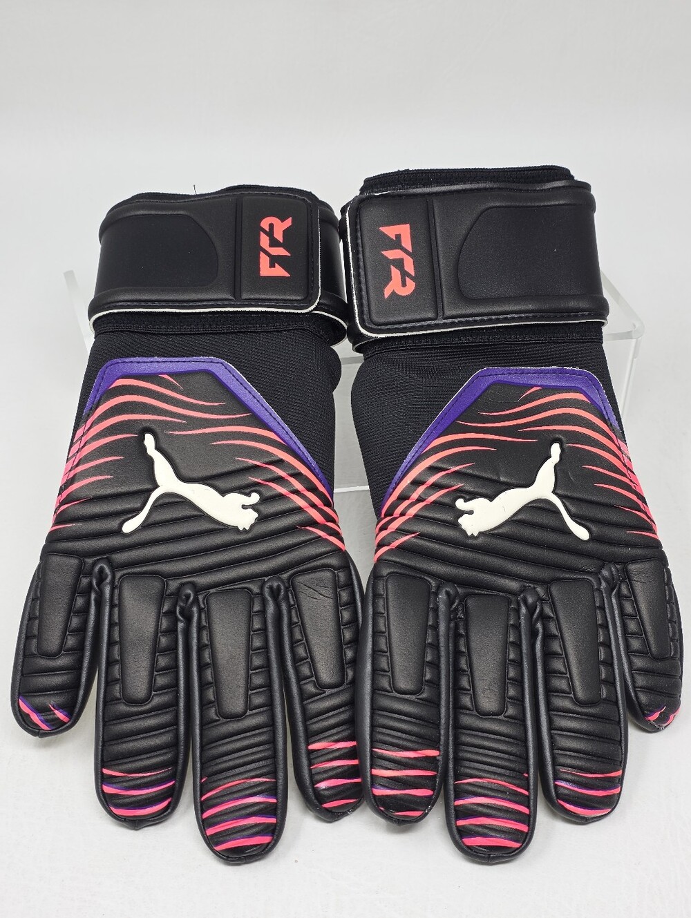 PUMA Men's Size 9 GK Future Match NC Goalkeeper Black Gloves 04206701 New